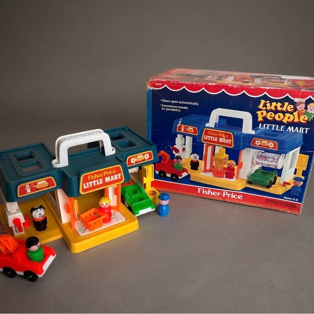 Vintage Fisher-Price Little People Little Mart #2580 w/ Original Box 1980s